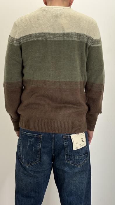 Jeans straight fit vintage wash con strappi