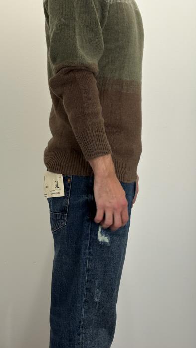 Jeans straight fit vintage wash con strappi