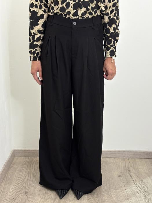 Pantaloni neri a gamba larga con taschino